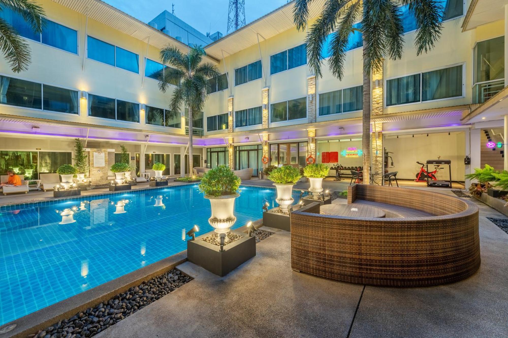 Qiu Hotel Sukhumvit Sha Plus Bangkok Exterior photo