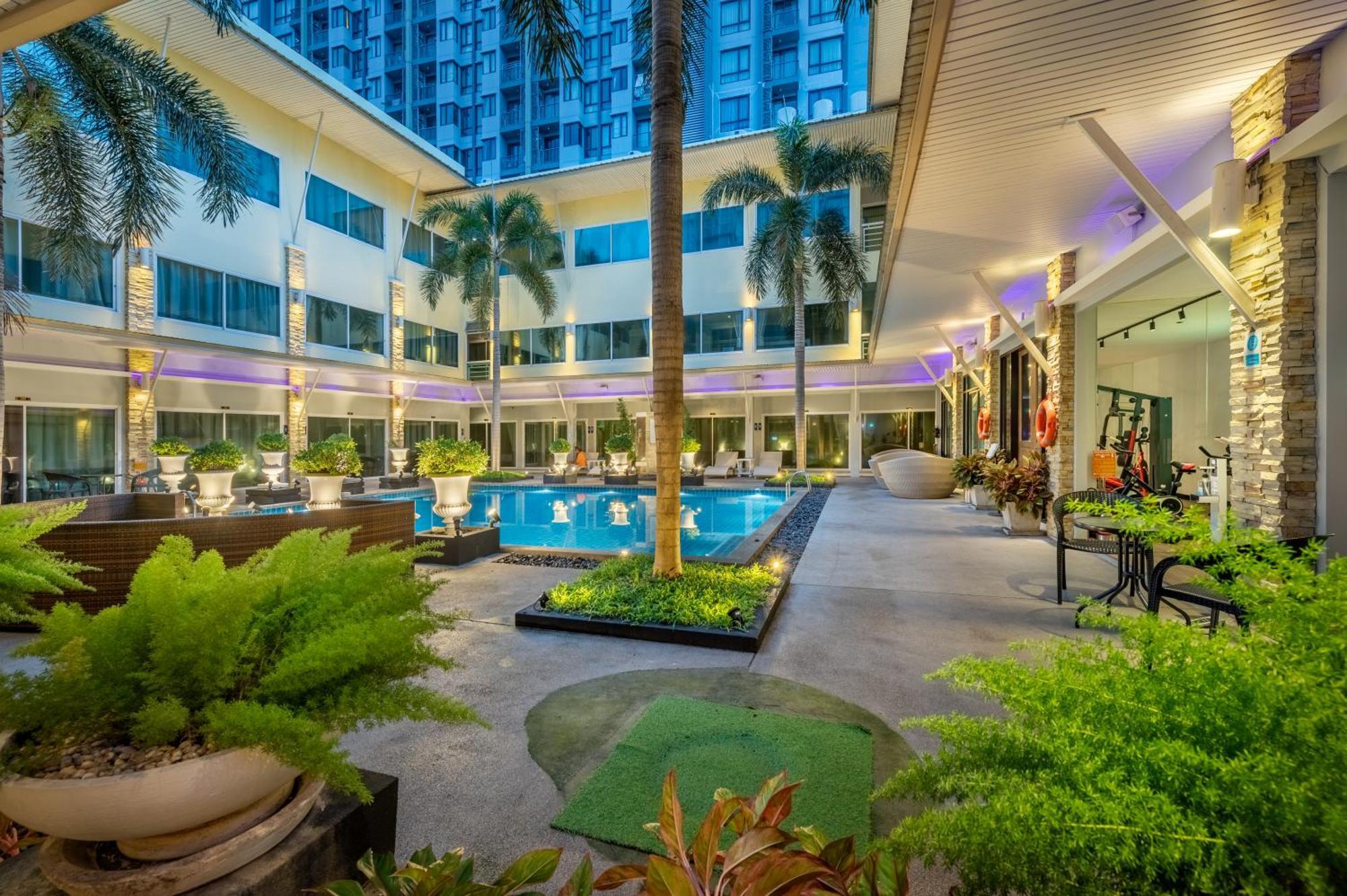 Qiu Hotel Sukhumvit Sha Plus Bangkok Exterior photo