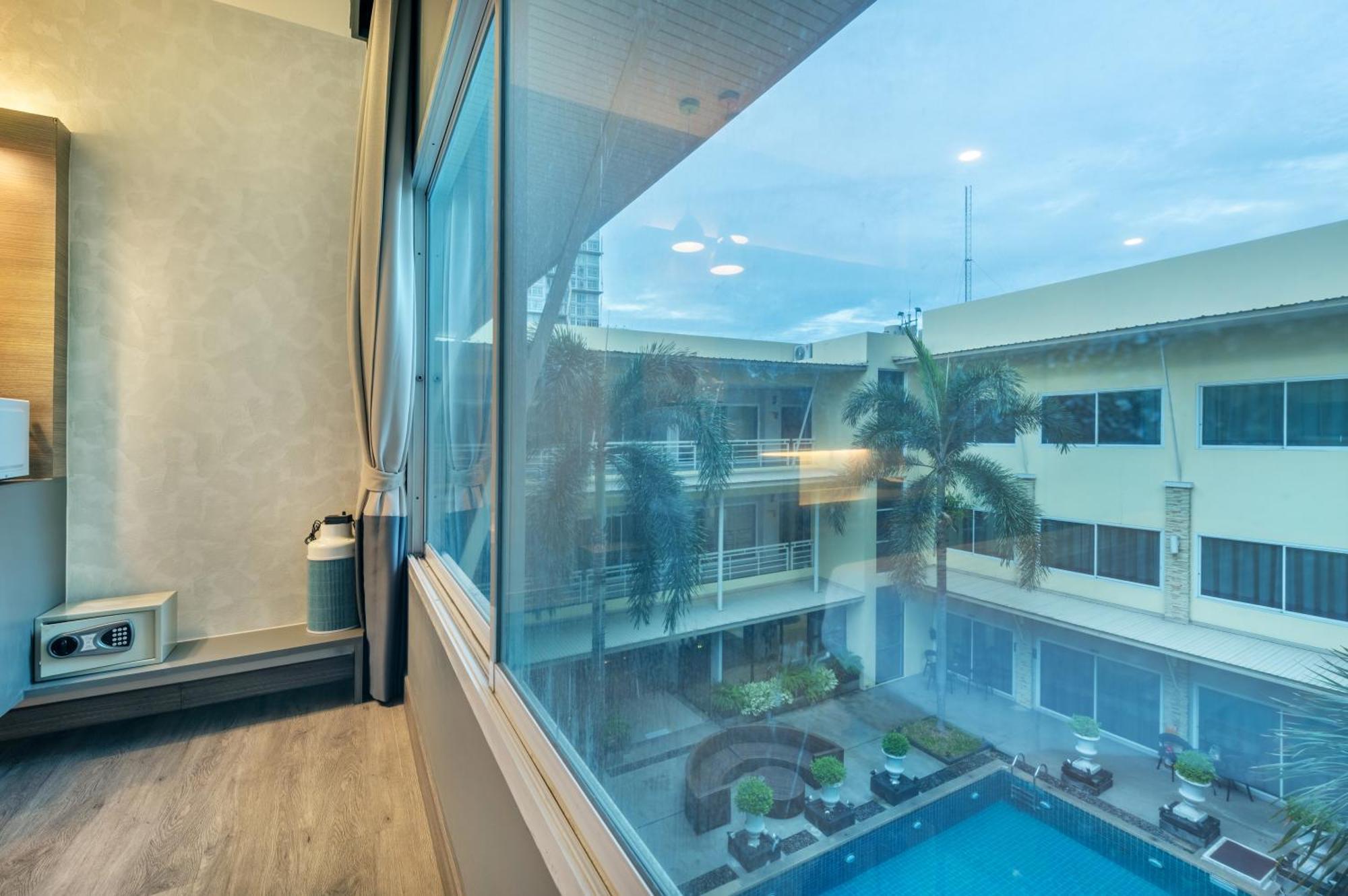 Qiu Hotel Sukhumvit Sha Plus Bangkok Exterior photo