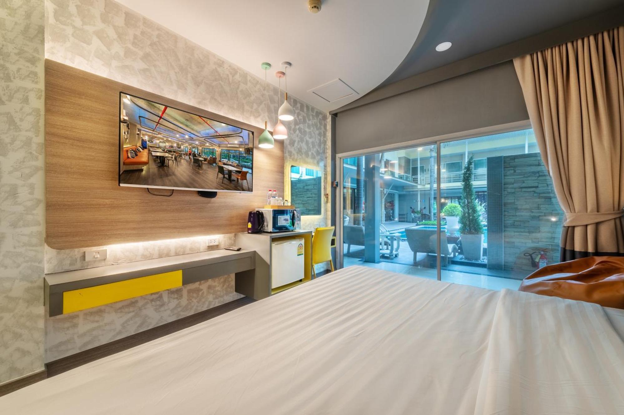 Qiu Hotel Sukhumvit Sha Plus Bangkok Exterior photo