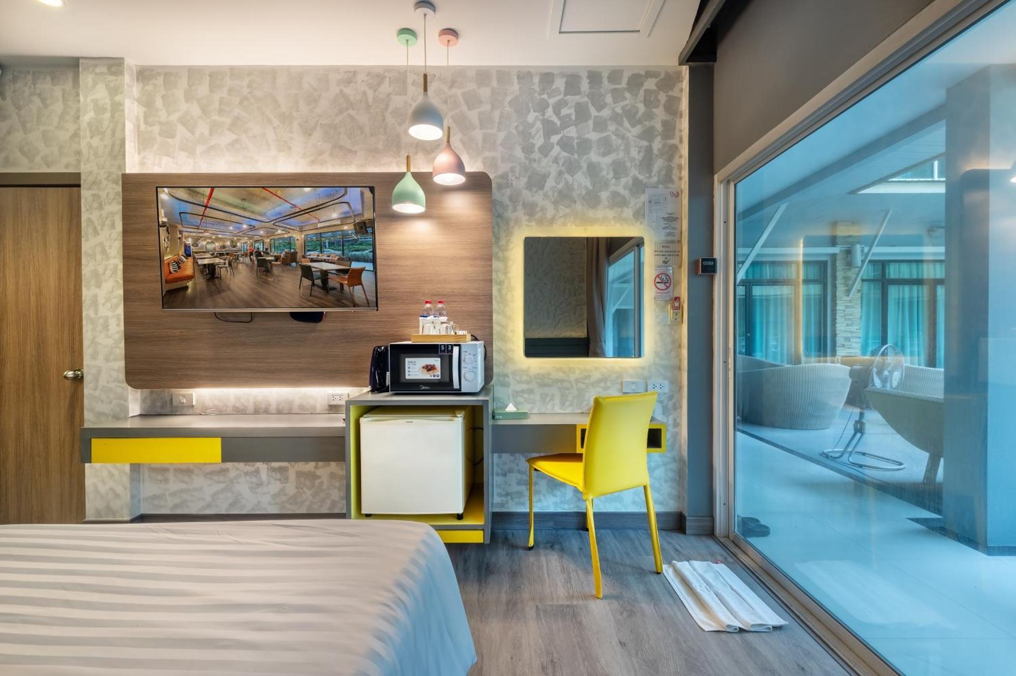 Qiu Hotel Sukhumvit Sha Plus Bangkok Exterior photo
