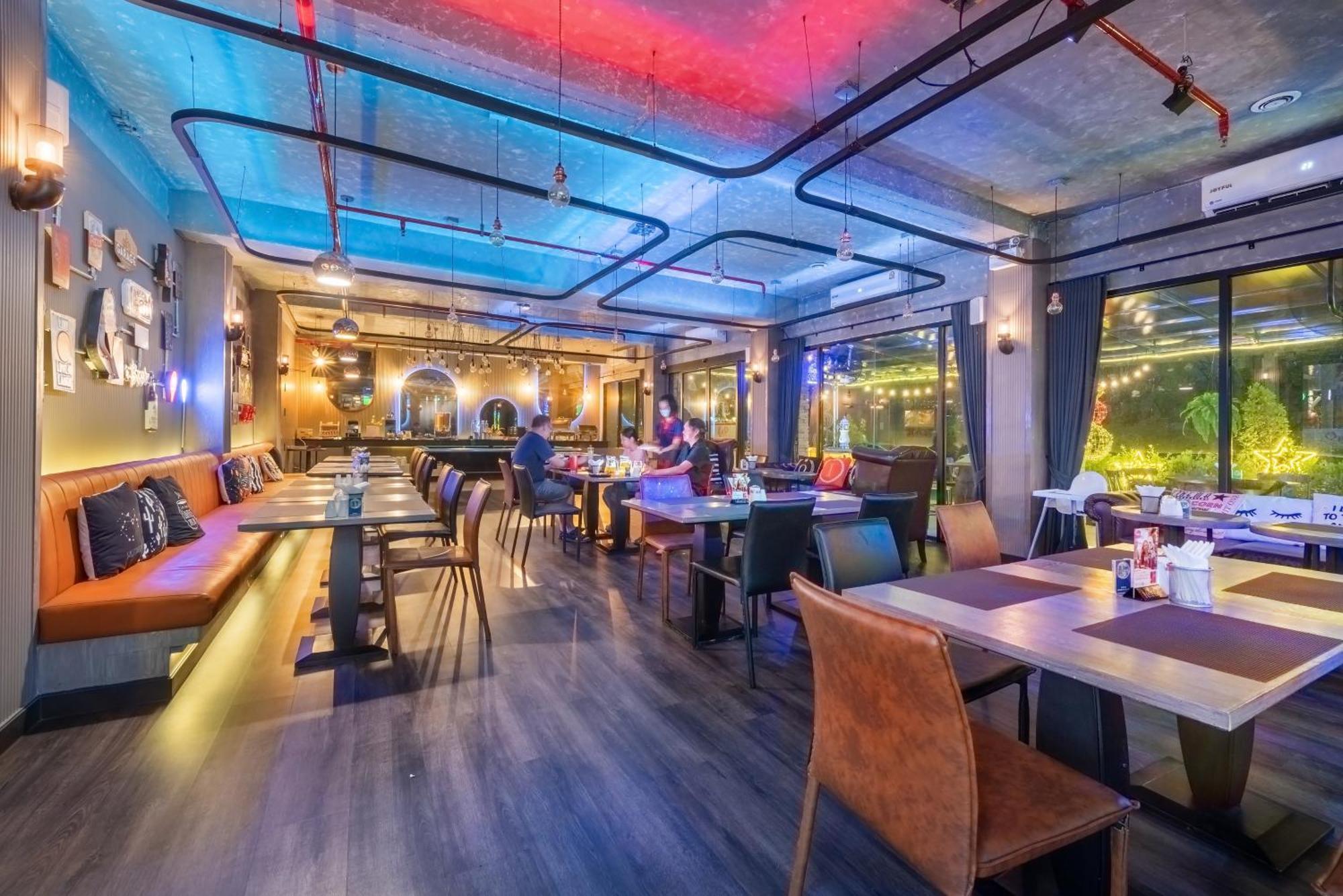 Qiu Hotel Sukhumvit Sha Plus Bangkok Exterior photo